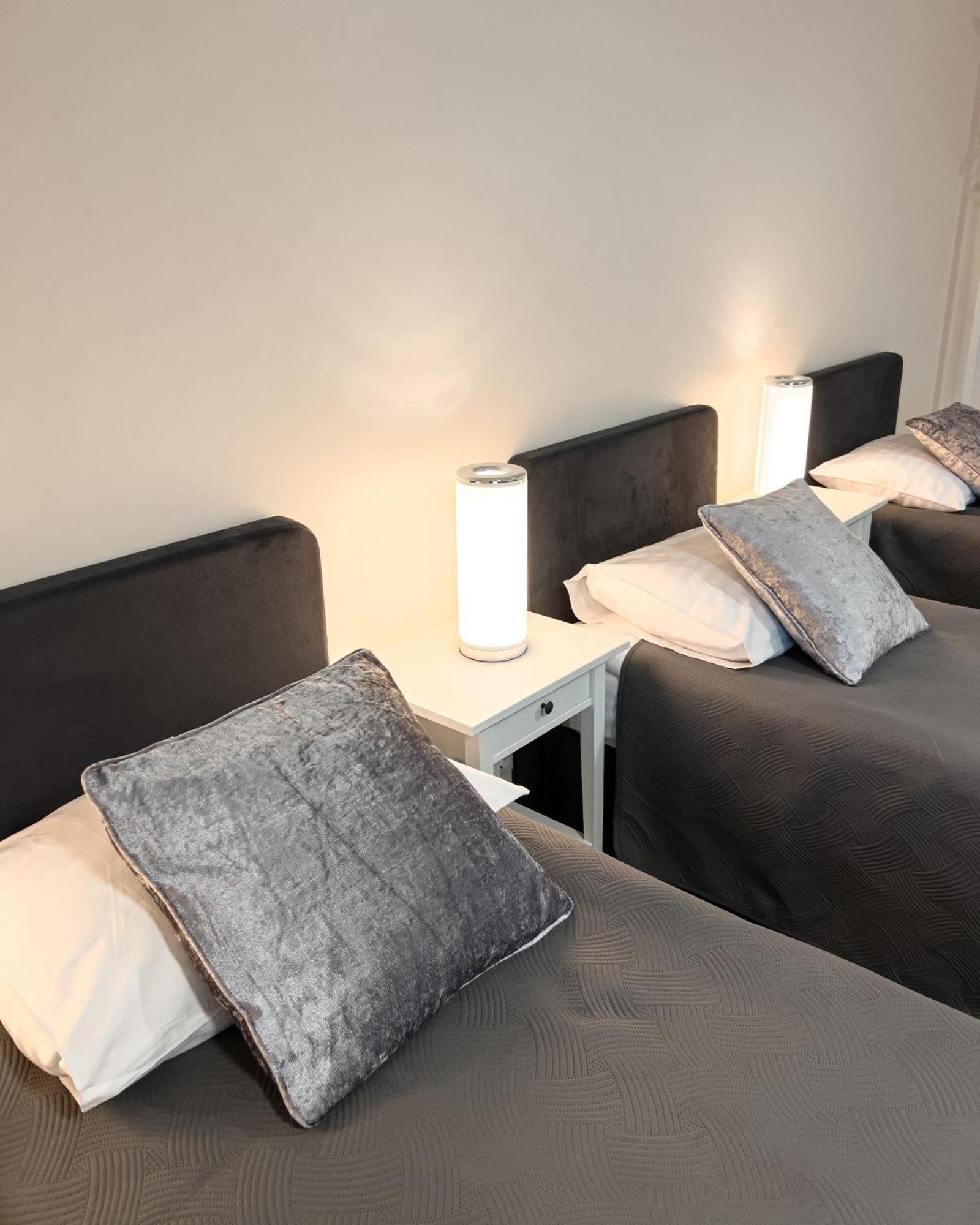 Sveciu Namai Zara Hotel Tytuvenai ภายนอก รูปภาพ