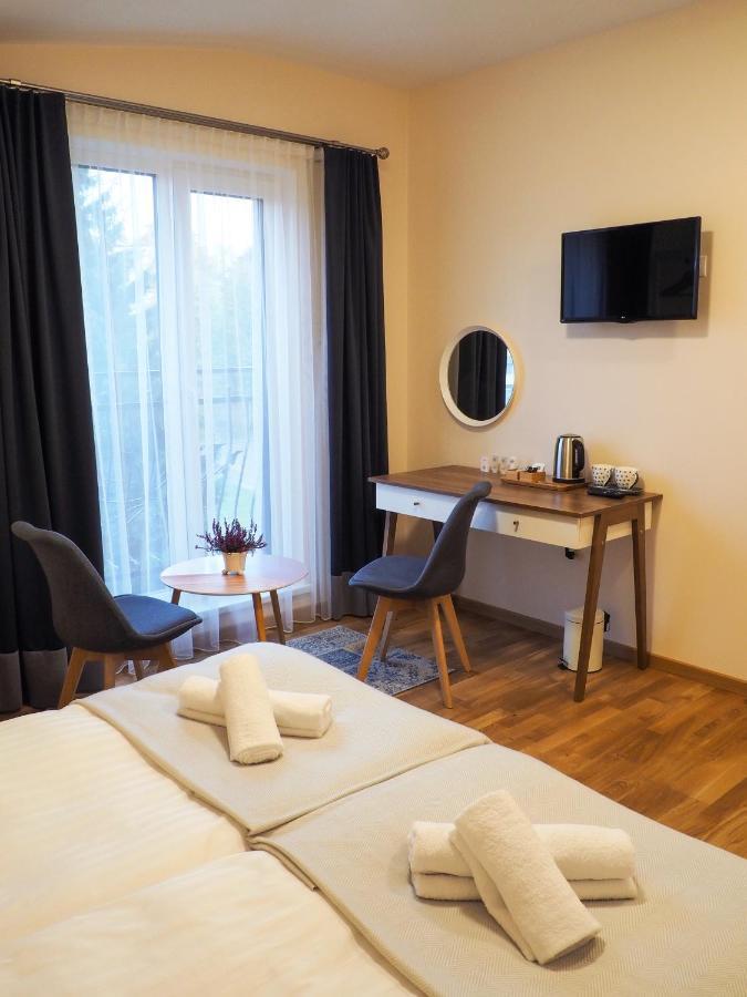 Sveciu Namai Zara Hotel Tytuvenai ภายนอก รูปภาพ