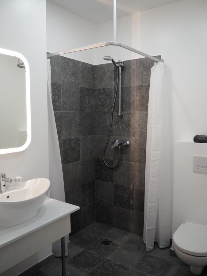 Sveciu Namai Zara Hotel Tytuvenai ภายนอก รูปภาพ
